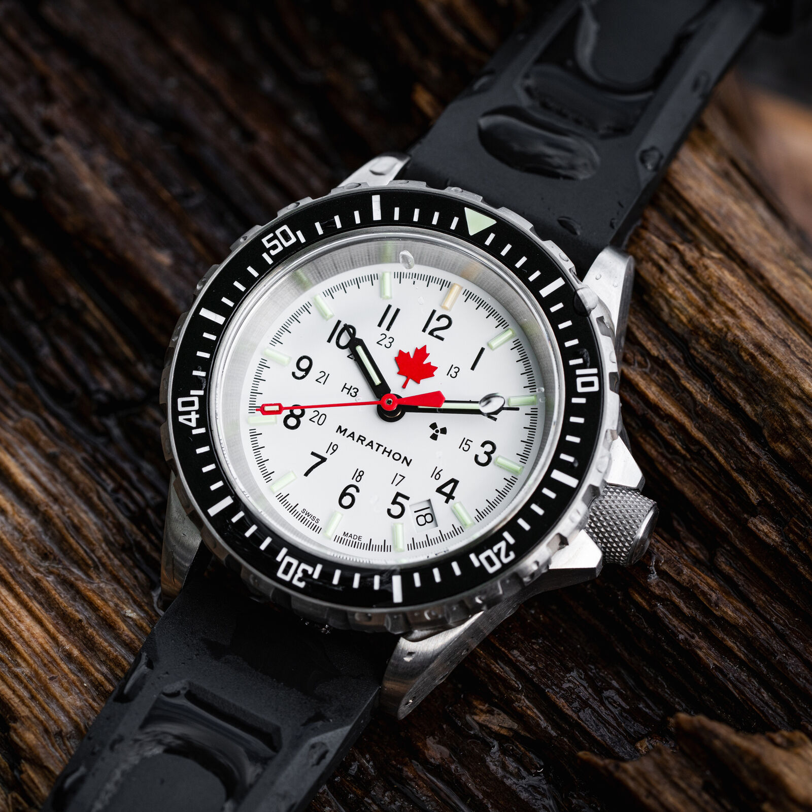 Marathon Arctic Red Maple GSAR Search and Rescue Dive Watch